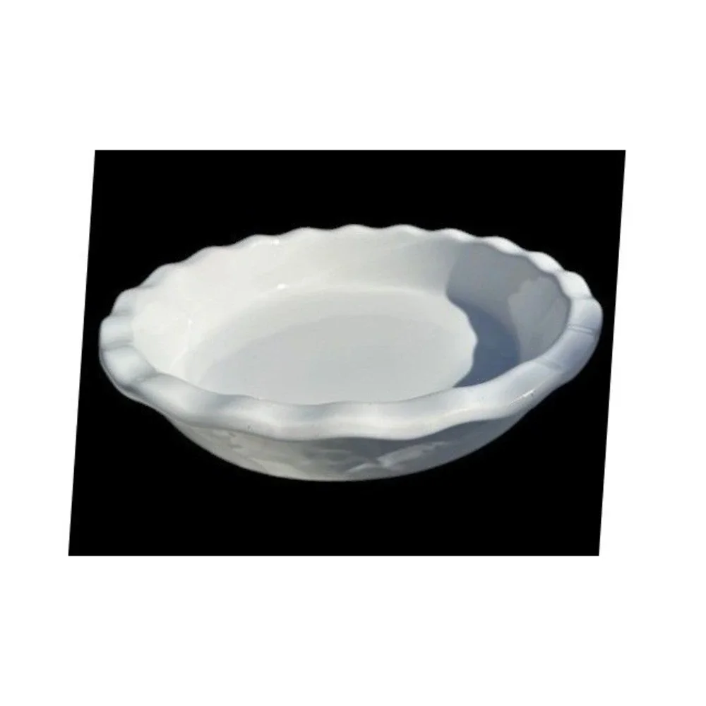 Signature Housewares White Stoneware Ruffled Fluted Rim 10.5 Inch Pie Dish Baker